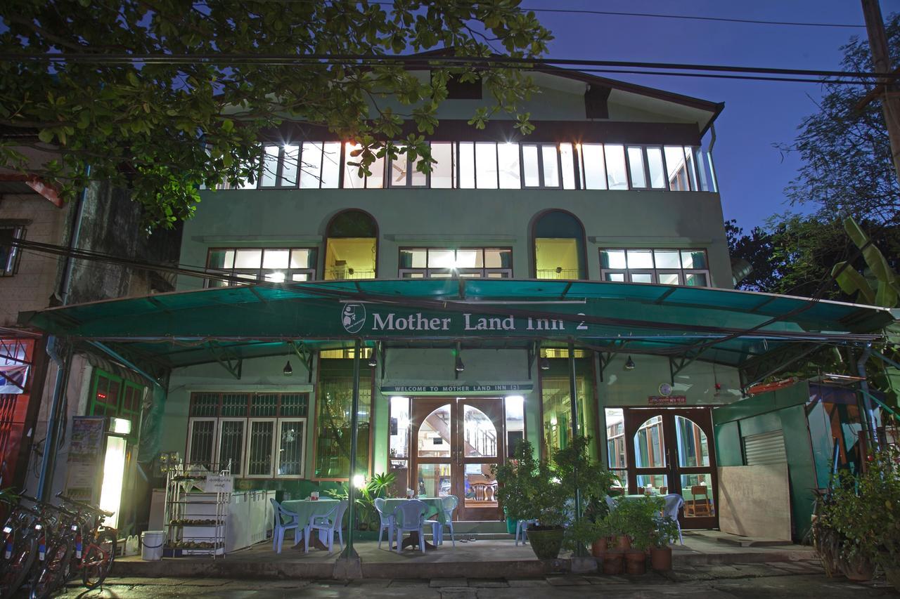 Mother Land Inn 2 Янгон Экстерьер фото